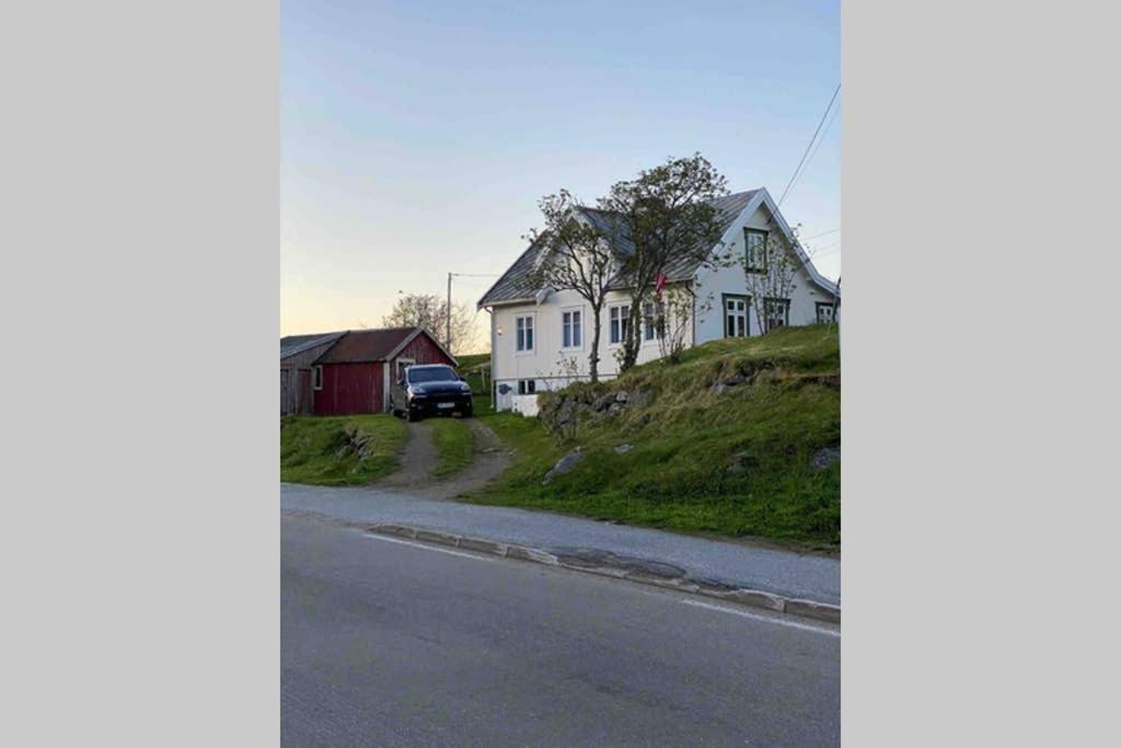 Nordlandshuset "Lottebakken", Ballstad In Lofoten Esterno foto