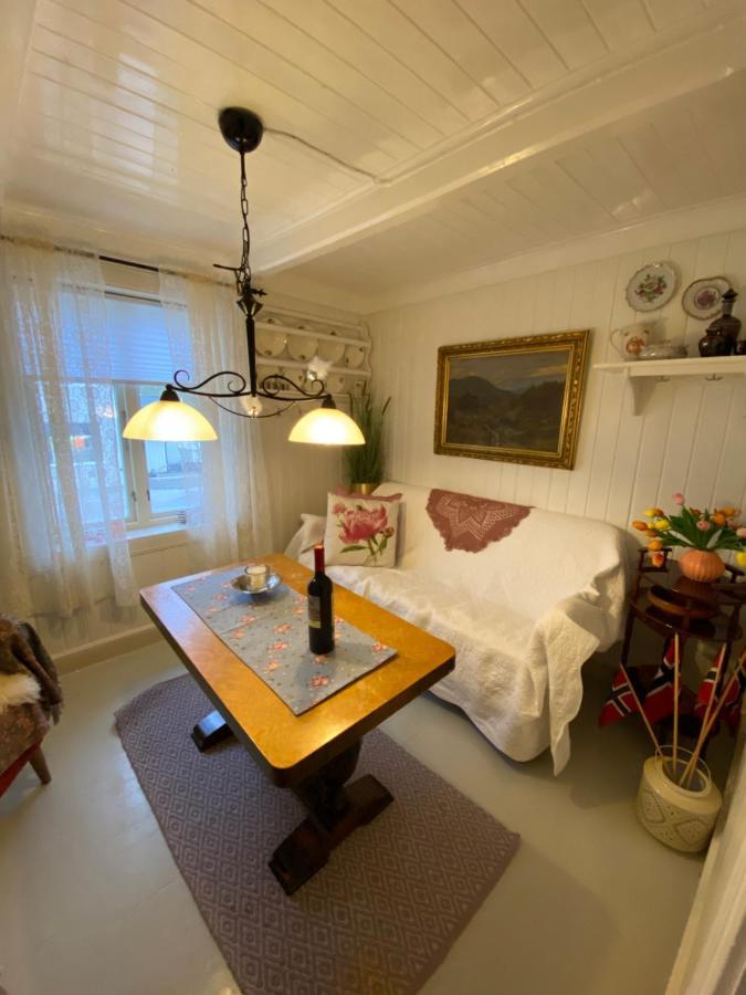 Nordlandshuset "Lottebakken", Ballstad In Lofoten Esterno foto