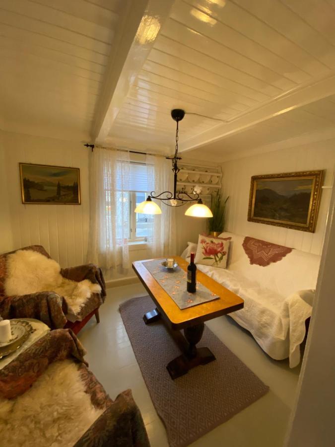 Nordlandshuset "Lottebakken", Ballstad In Lofoten Esterno foto